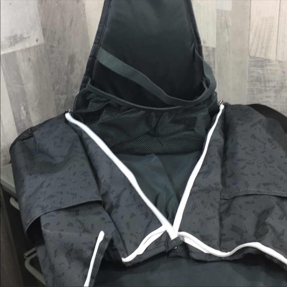 Nike HOOPS ELITE MAX AIR 37L
NWT - Picture 8 of 8